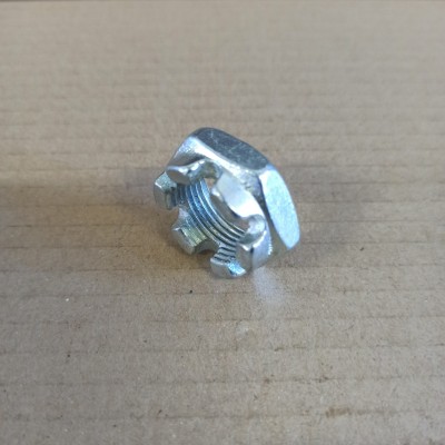 Matice M20x1,5 korunková